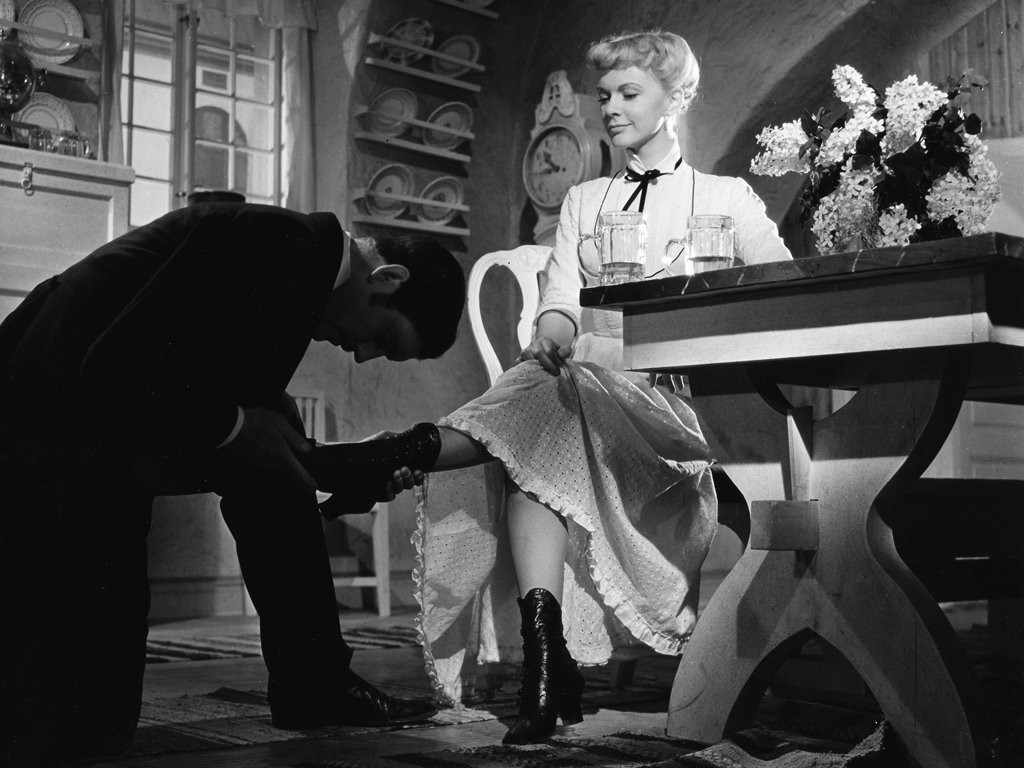 Driving “Miss Julie”